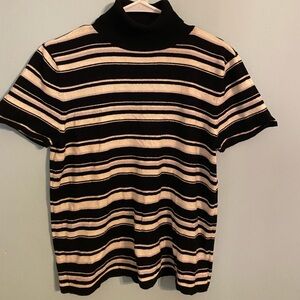 Liz Claiborne lightweight, short sleeve sweater NWOT